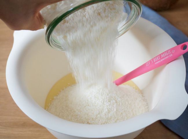 Kokosmakronen aus 2 Zutaten Kokosmakronen aus 2 Zutaten
