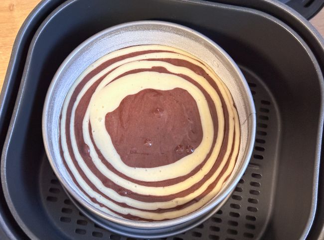 Kuchen in der Heißluftfritteuse backen Kuchen in der Heißluftfritteuse backen