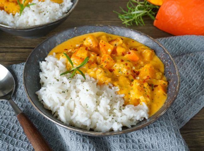 K&uuml;rbis-Curry mit Kokosmilch