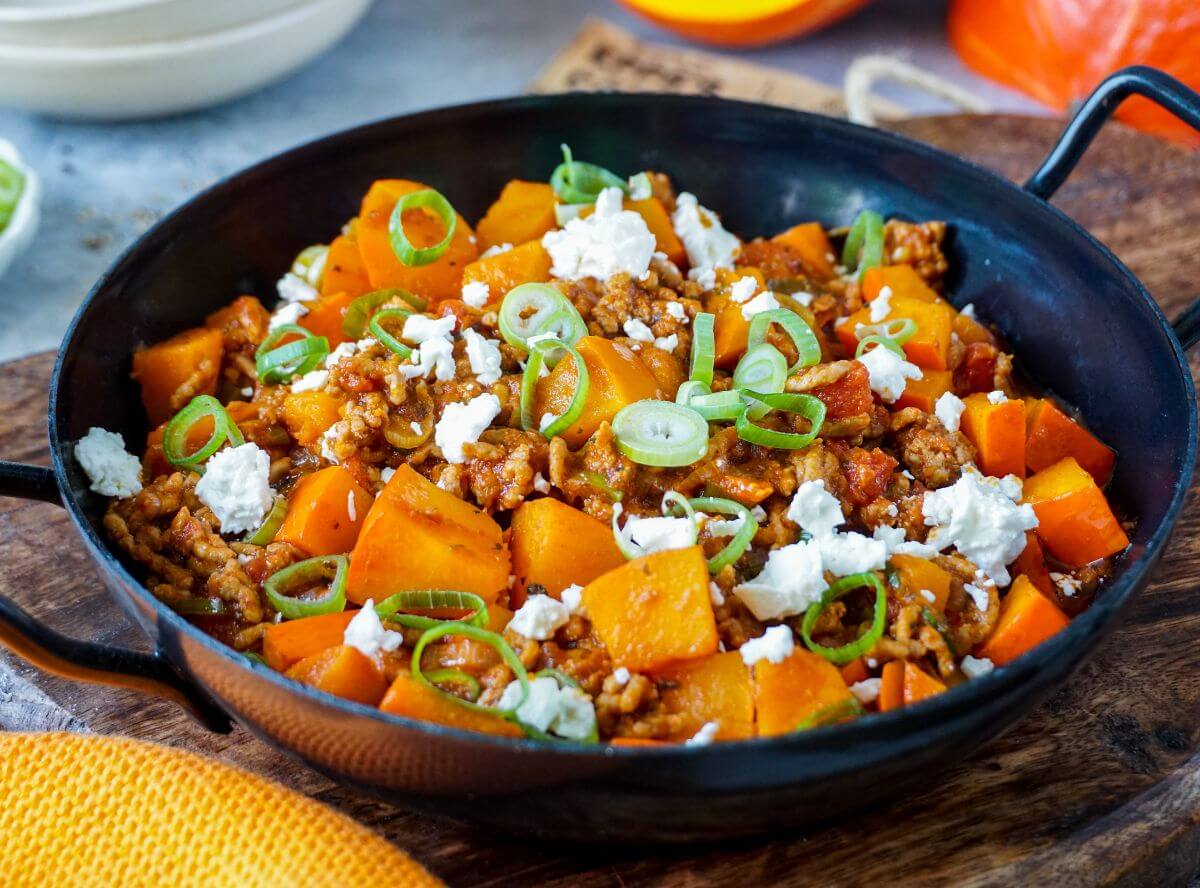 K&uuml;rbis mit Hackfleisch und Feta