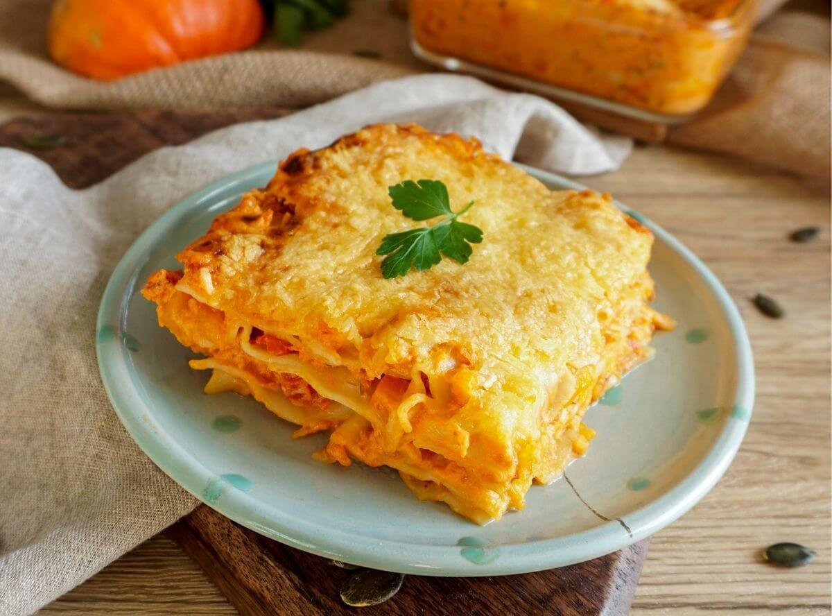 K&uuml;rbislasagne