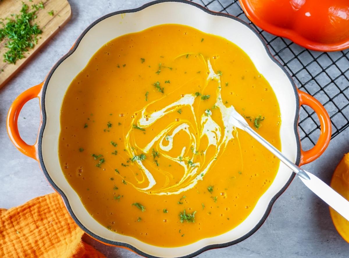Kürbissuppe: Das einfache Rezept für Kürbisfans!
