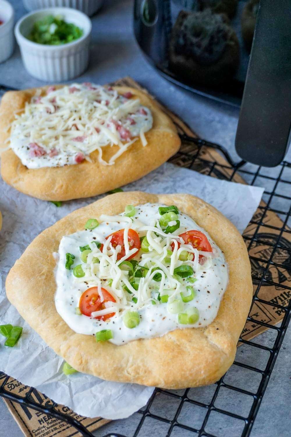 Langos aus der Heißluftfritteuse Langos aus der Heißluftfritteuse