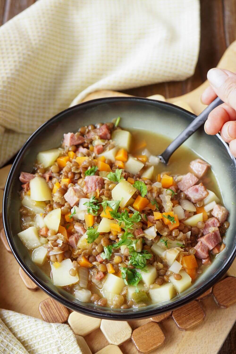 Linseneintopf mit Kassler nach Omas Rezept Linseneintopf mit Kassler nach Omas Rezept