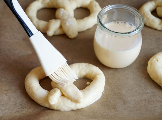 Martinsbrezel backen Martinsbrezel backen