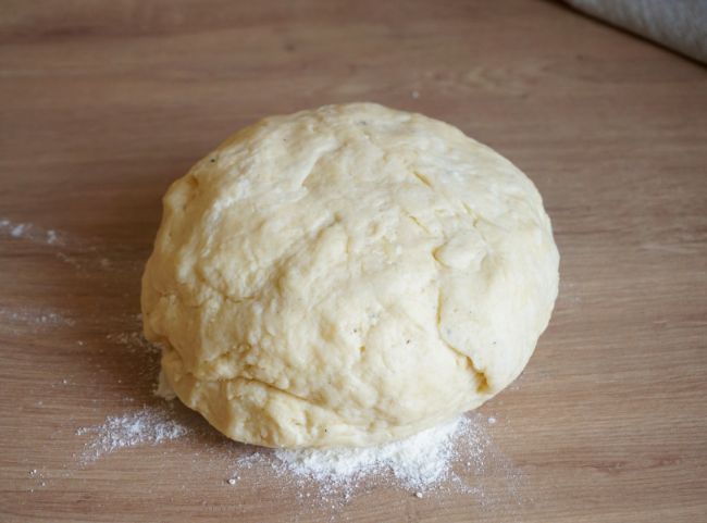 Martinsbrezel Teig kneten Martinsbrezel Teig kneten