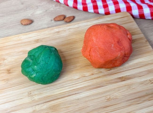 Marzipan f&auml;rben