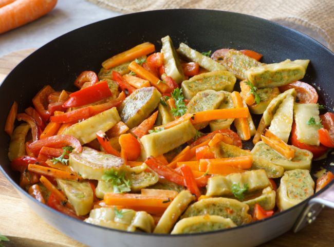 Maultaschenpfanne mit Gem&uuml;se