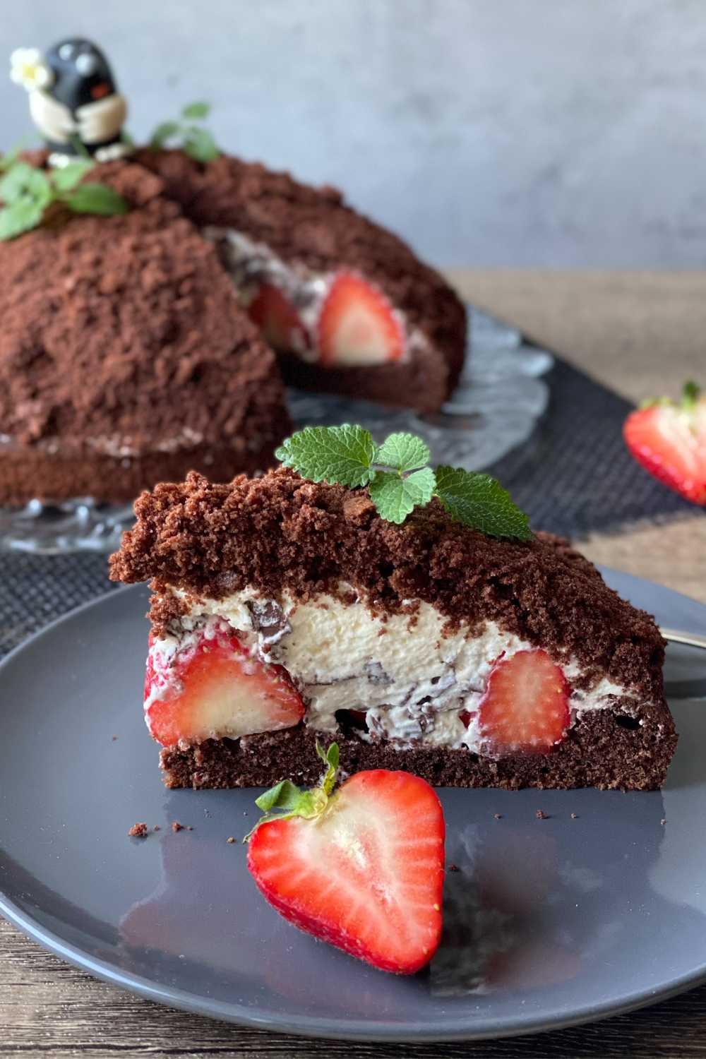 Maulwurfkuchen mit Erdbeeren – einfaches Rezept Maulwurfkuchen mit Erdbeeren – einfaches Rezept