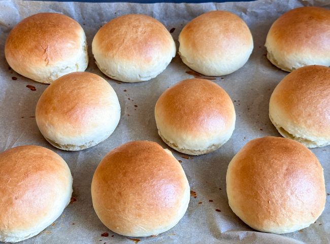 Milchbrötchen backen Milchbrötchen backen