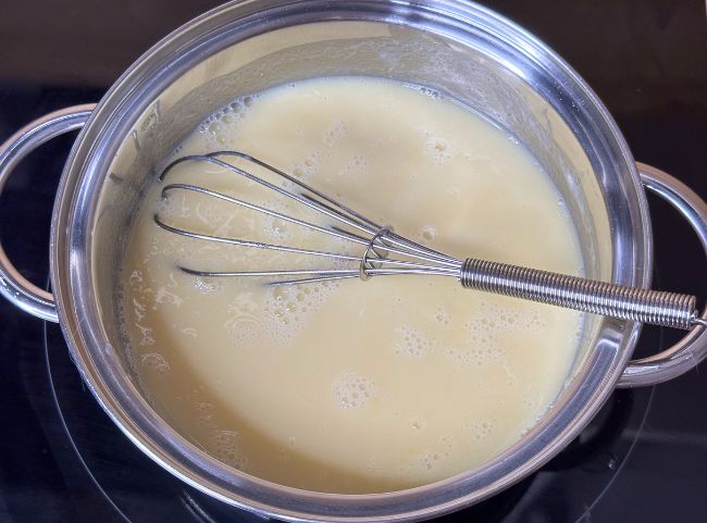 Milchbrötchen - Hefemilch aufgehen lassen Milchbrötchen - Hefemilch aufgehen lassen