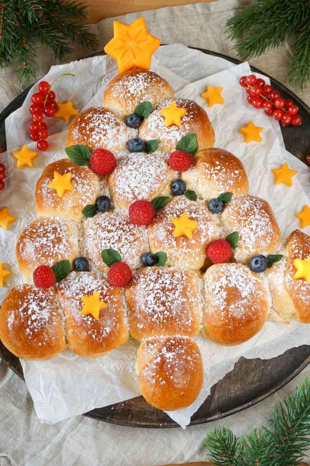 Milchbrötchen-Weihnachtsbaum Milchbrötchen-Weihnachtsbaum