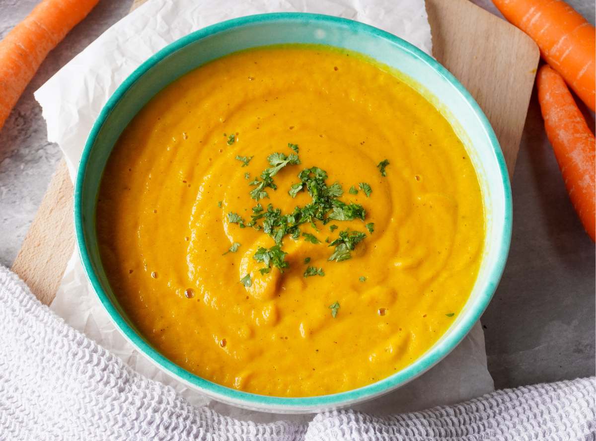 Möhrensuppe mit Ingwer und Kokosmilch