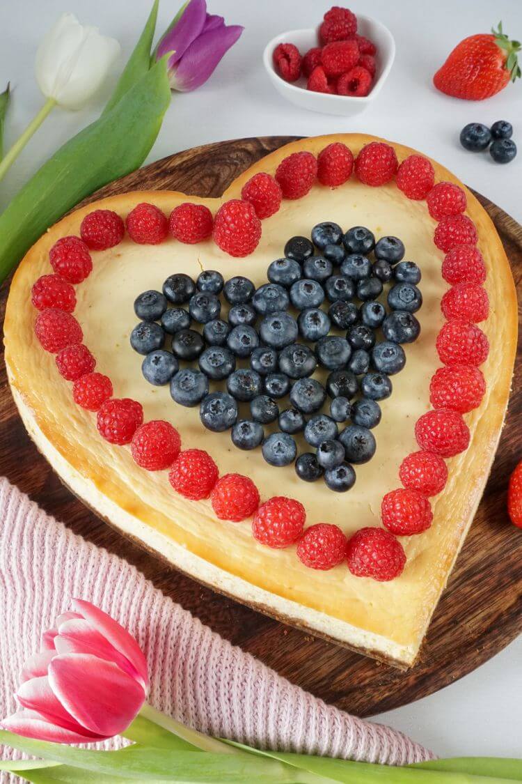 Herz-Cheesecake zum Muttertag Herz-Cheesecake zum Muttertag