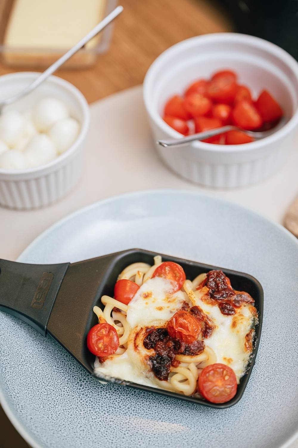Italienisches Nduja Salami Raclette Pfännchen Italienisches Nduja Salami Raclette Pfännchen