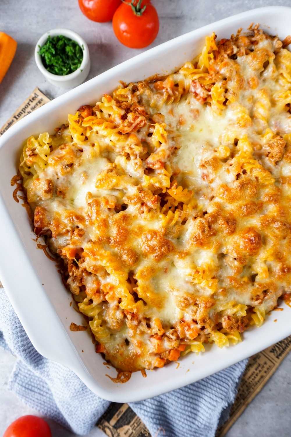 Nudelauflauf mit Hackfleisch und Gemüse Nudelauflauf mit Hackfleisch und Gemüse
