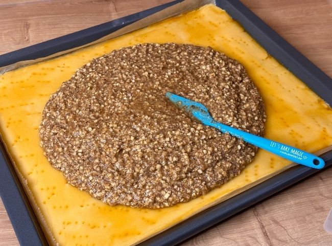 Nussecken mit Nüssen Nussecken mit Nüssen