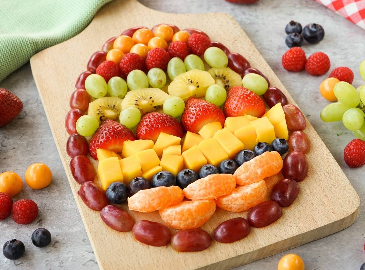 Osterei Obstplatte zu Ostern