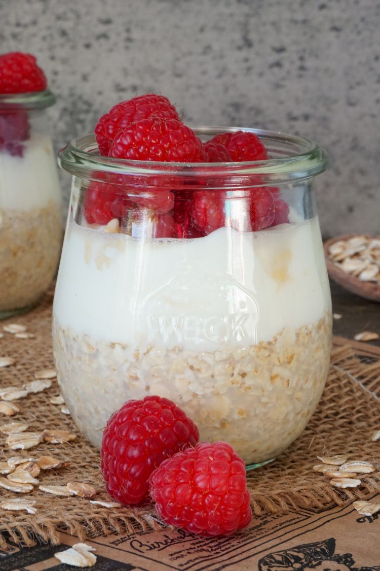 Overnight Oats mit Joghurt – so einfach & so cremig Overnight Oats mit Joghurt – so einfach & so cremig