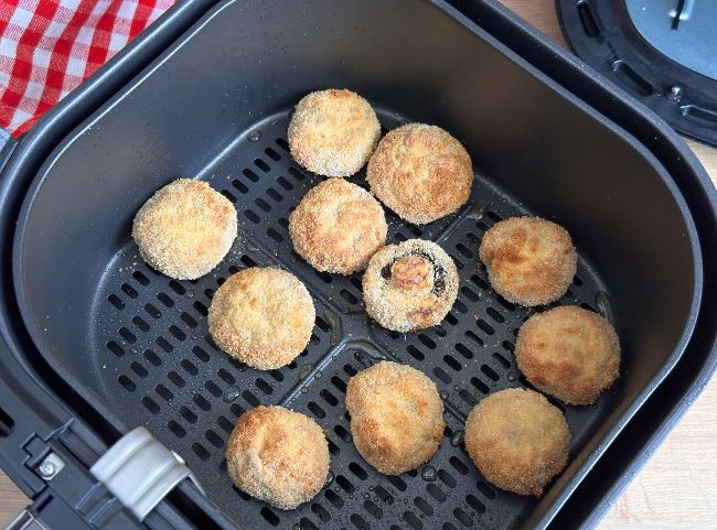 Panierte knusprige Champignons Heißluftfritteuse Panierte knusprige Champignons Heißluftfritteuse