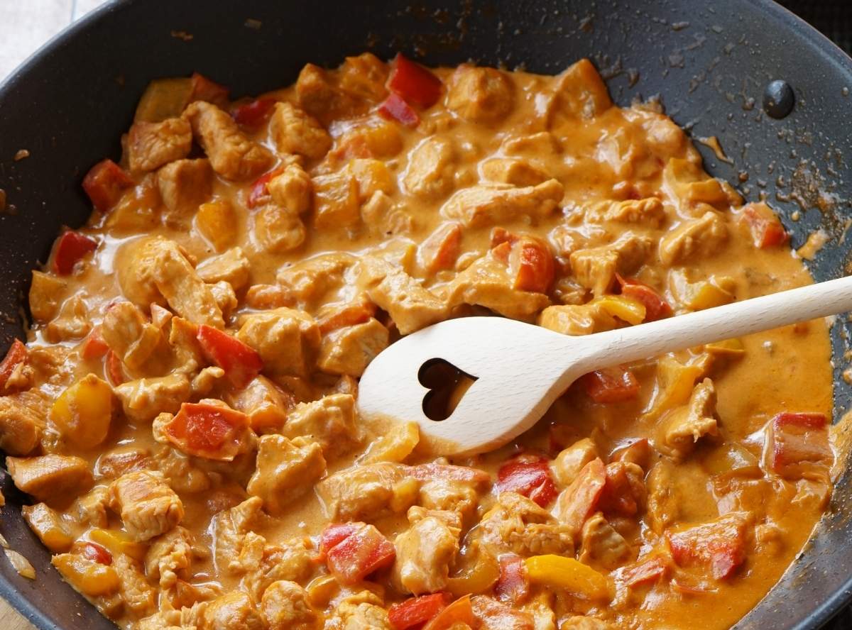 Paprika-Sahne-Hähnchen - das liebt die ganze Familie
