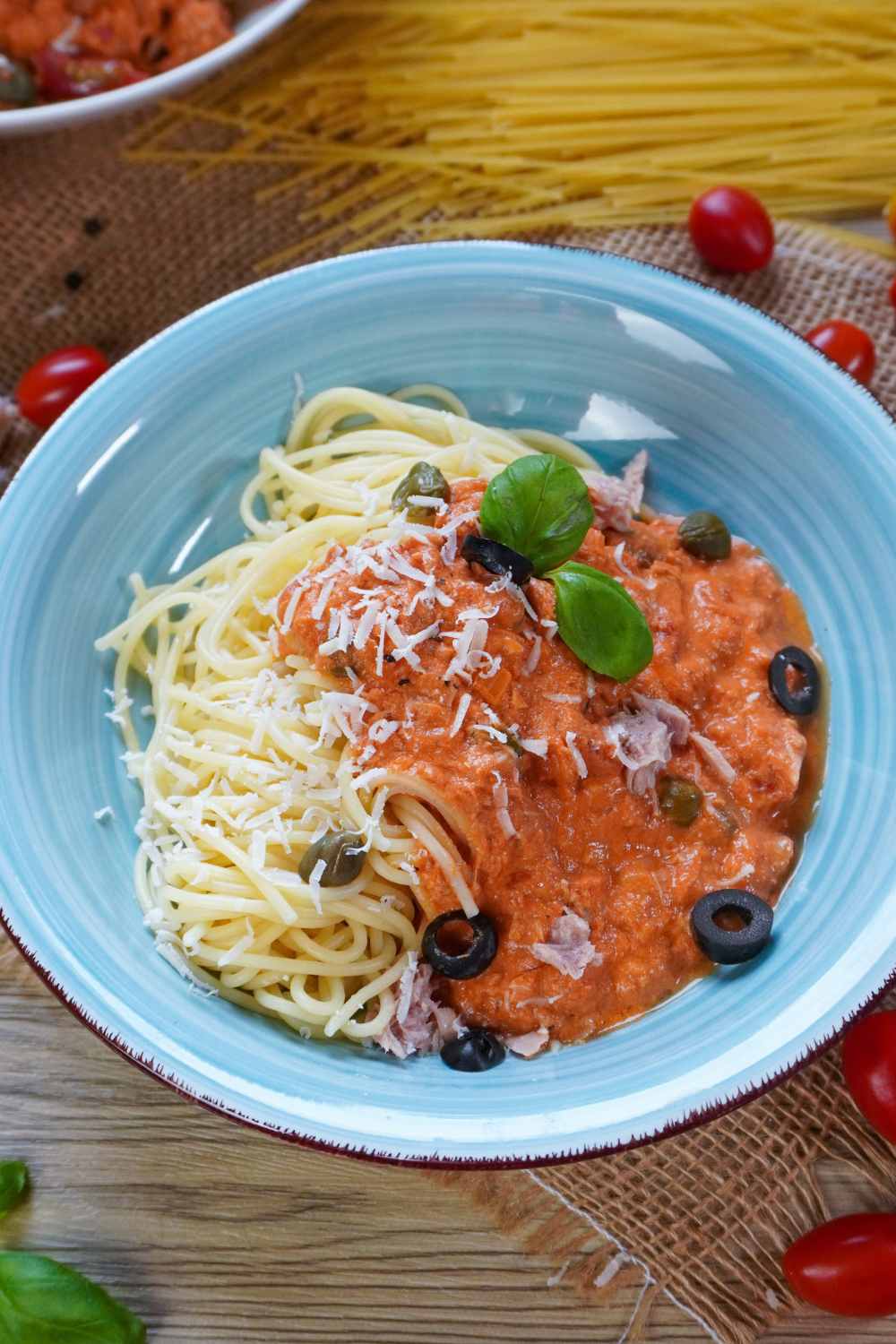 Thunfisch Pasta mit Spaghetti und Tomaten Thunfisch Pasta mit Spaghetti und Tomaten