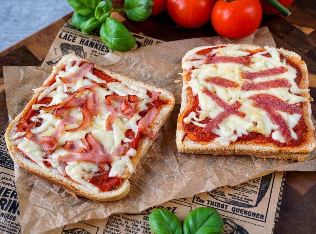 Pizza-Toast aus der Heißluftfritteuse
