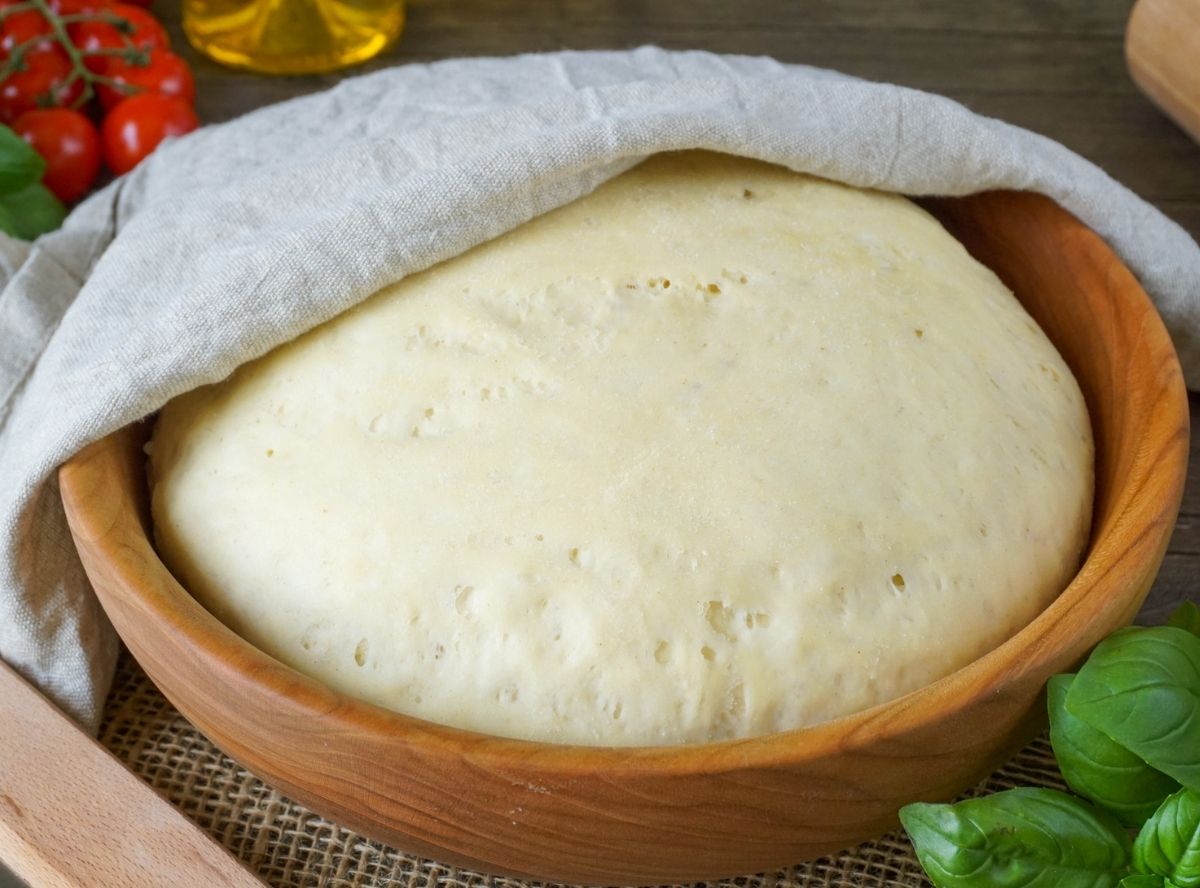 Pizzateig – Rezept zum selber machen, das immer gelingt!