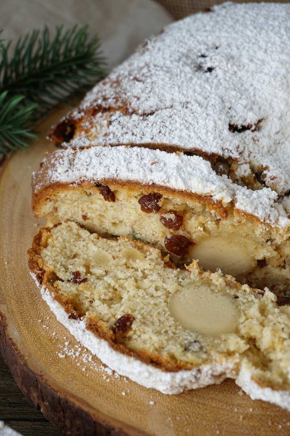 Marzipan Quark Stollen - saftig und schnell Marzipan Quark Stollen - saftig und schnell