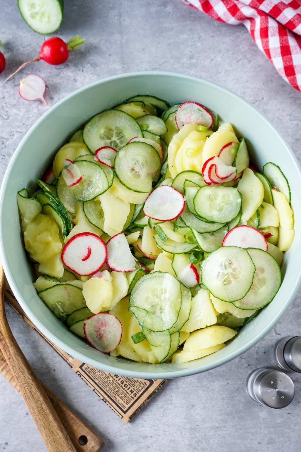 Kartoffelsalat mit Radieschen und Gurke Kartoffelsalat mit Radieschen und Gurke