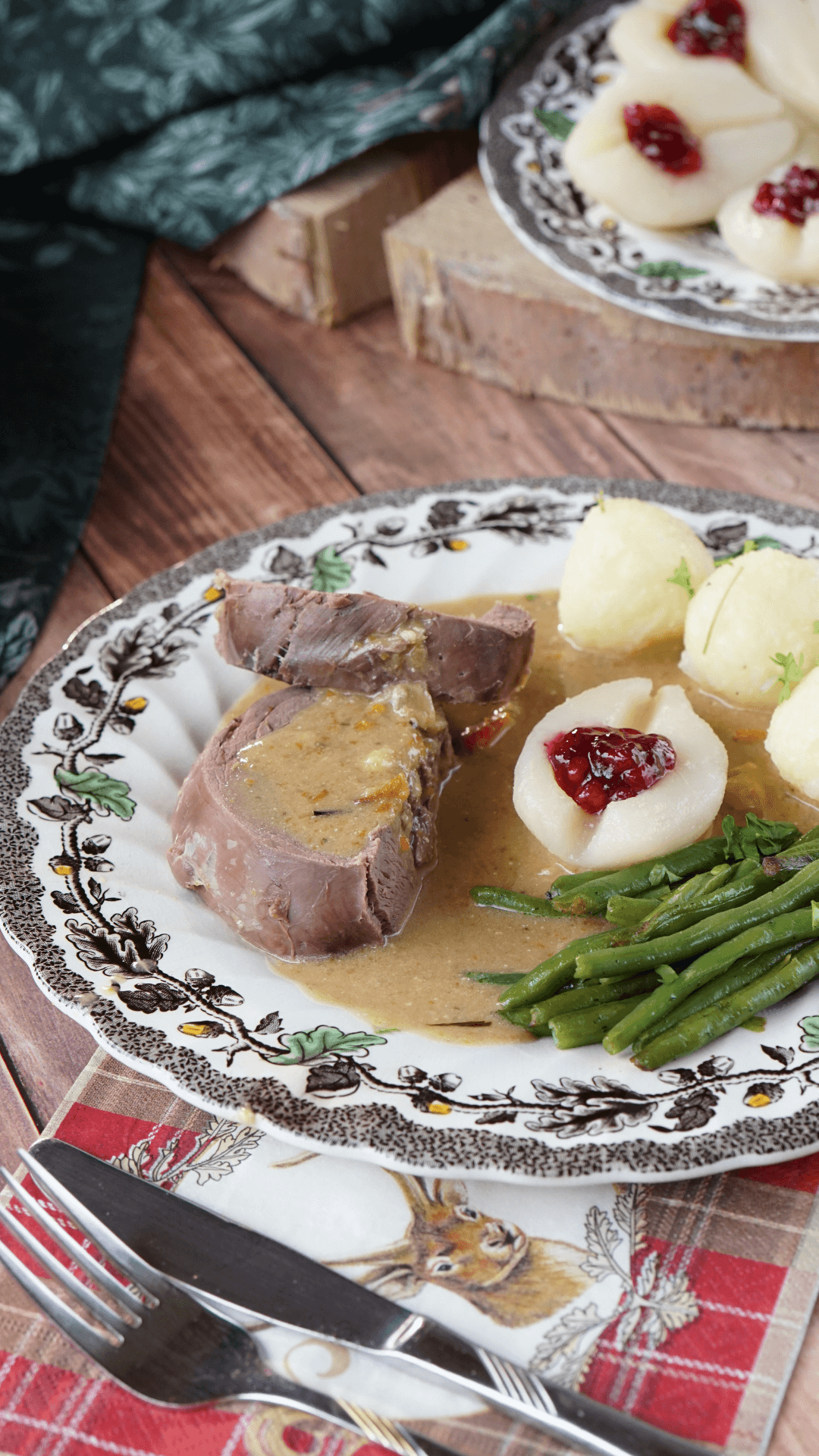 Opa Dietmars Rehbraten mit Pilzsauce Opa Dietmars Rehbraten mit Pilzsauce