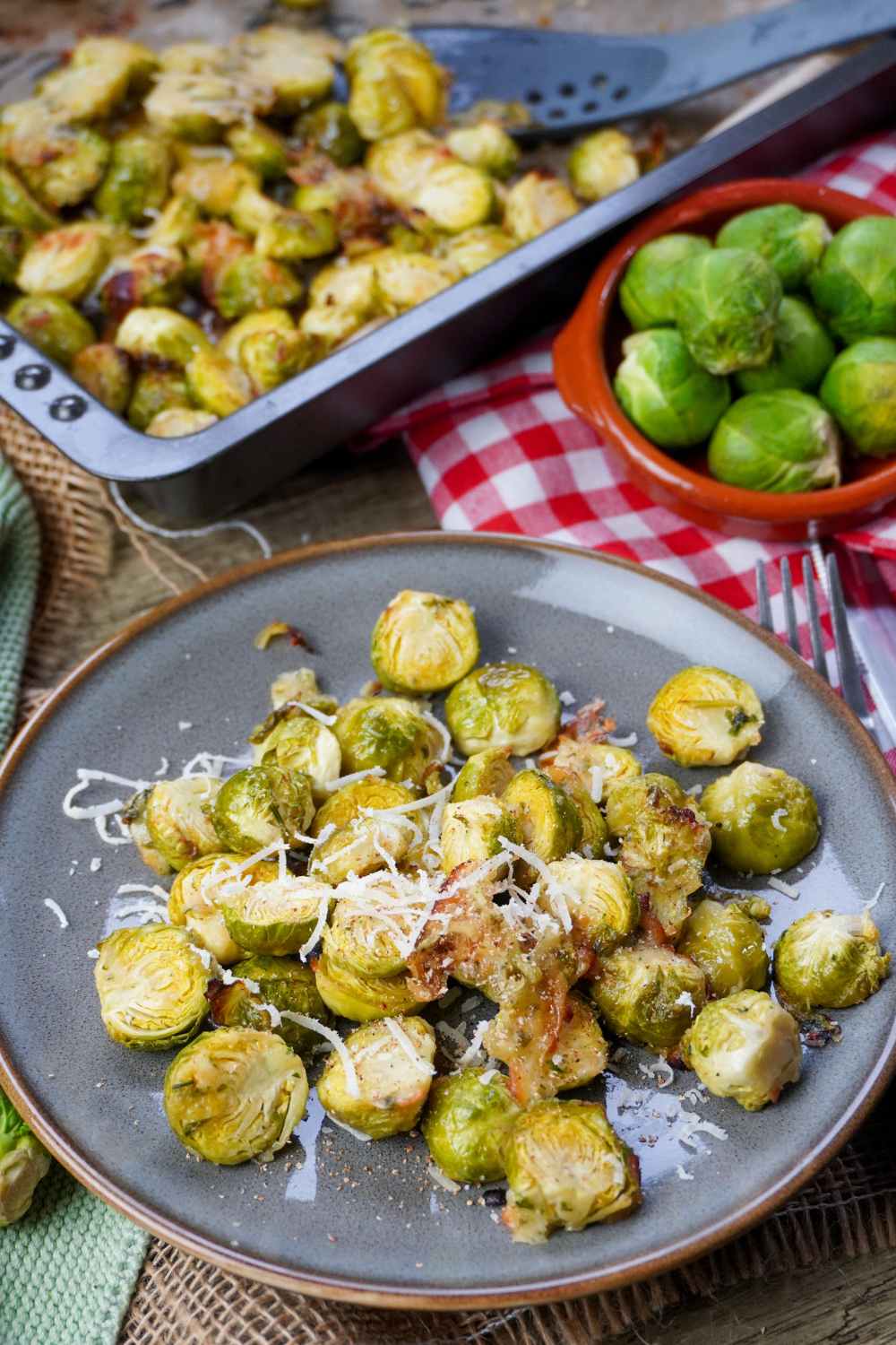 Rosenkohl aus dem Backofen mit Parmesan & Honig Rosenkohl aus dem Backofen mit Parmesan & Honig