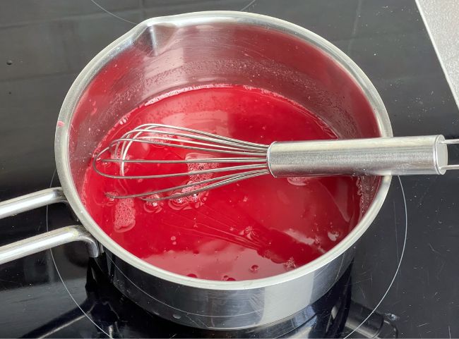 Rotkäppchenkuchen Tortenguss anrühren Rotkäppchenkuchen Tortenguss anrühren