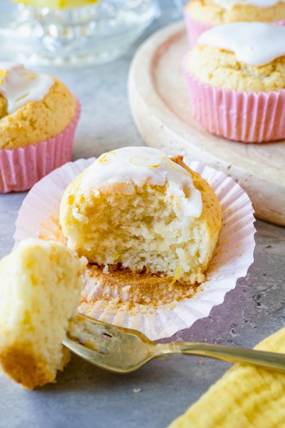 Zitronenmuffins mit Joghurt und Öl Zitronenmuffins mit Joghurt und Öl