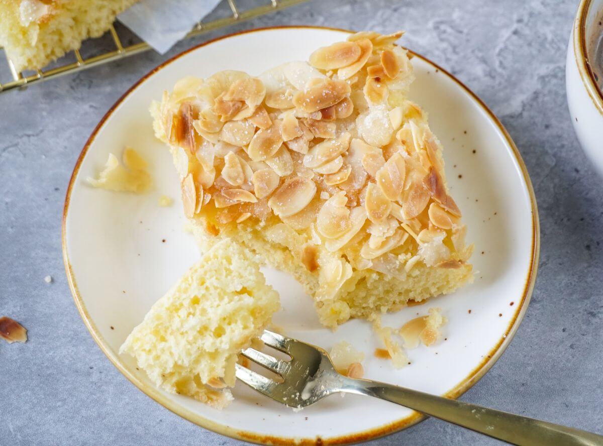 saftiger Buttermilch-Mandel-Kuchen