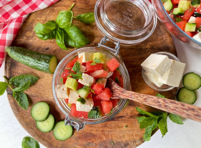 Salat mit Melone und Feta