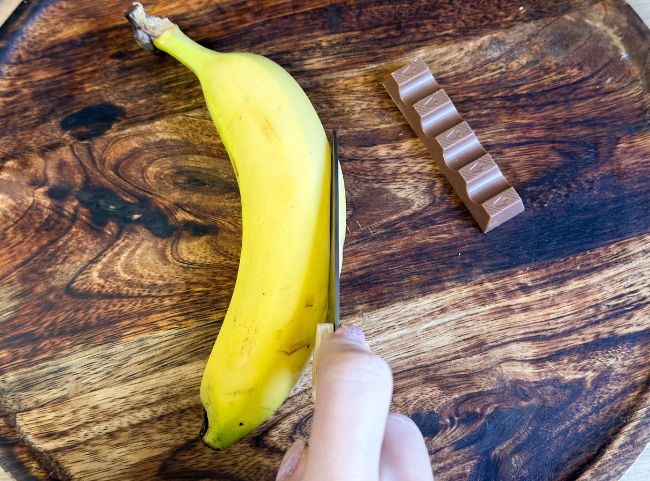 Schoko Bananen Hei&szlig;luftfritteuse schneiden