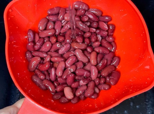 Schoko Brownies - Kidneybohnen waschen Schoko Brownies - Kidneybohnen waschen