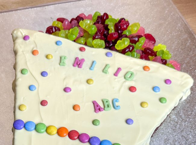 Schult&uuml;ten Kuchen Gummib&auml;rchen