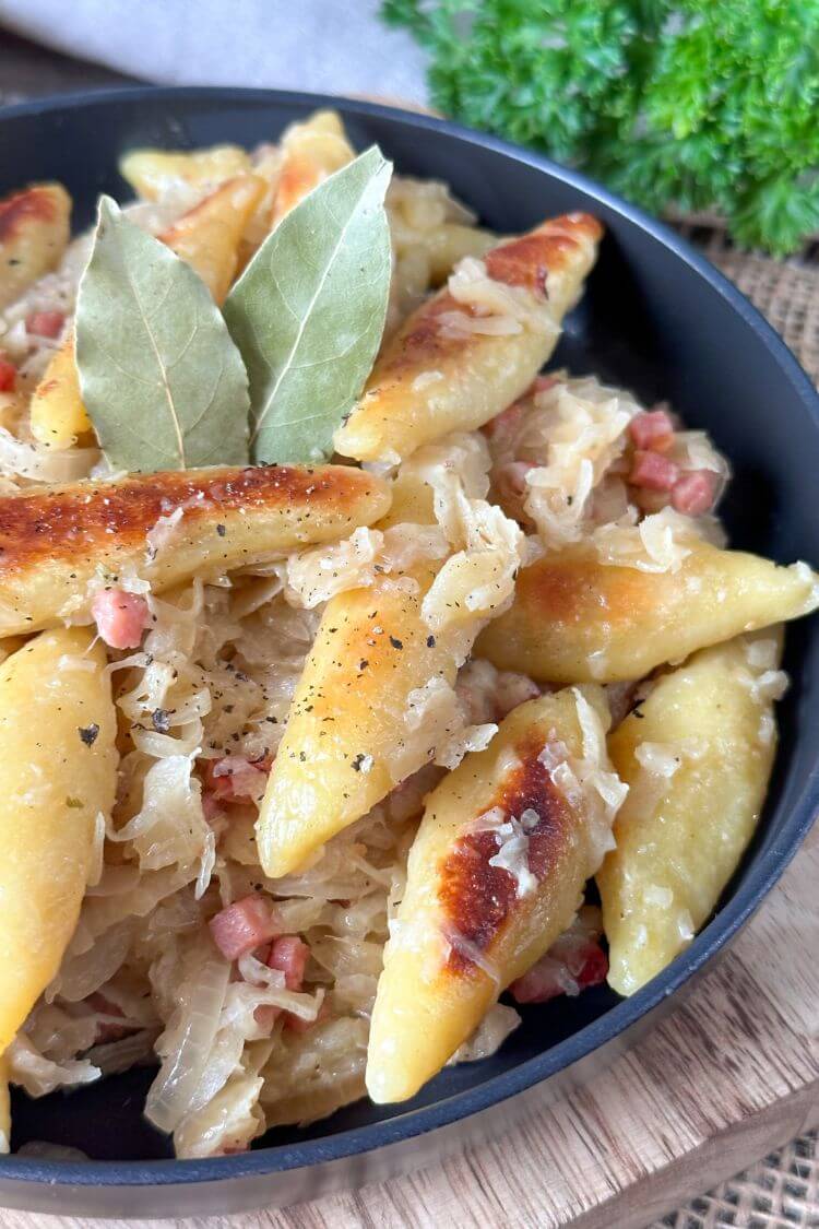Schupfnudeln mit Sauerkraut – schnell & einfach