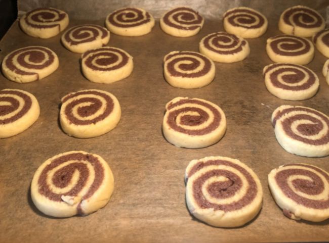 Schwarz-Weiß-Gebäck backen Schwarz-Weiß-Gebäck backen
