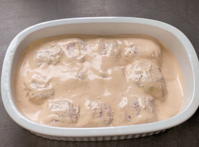 Schweinefilet im Speckmantel mit So&szlig;e