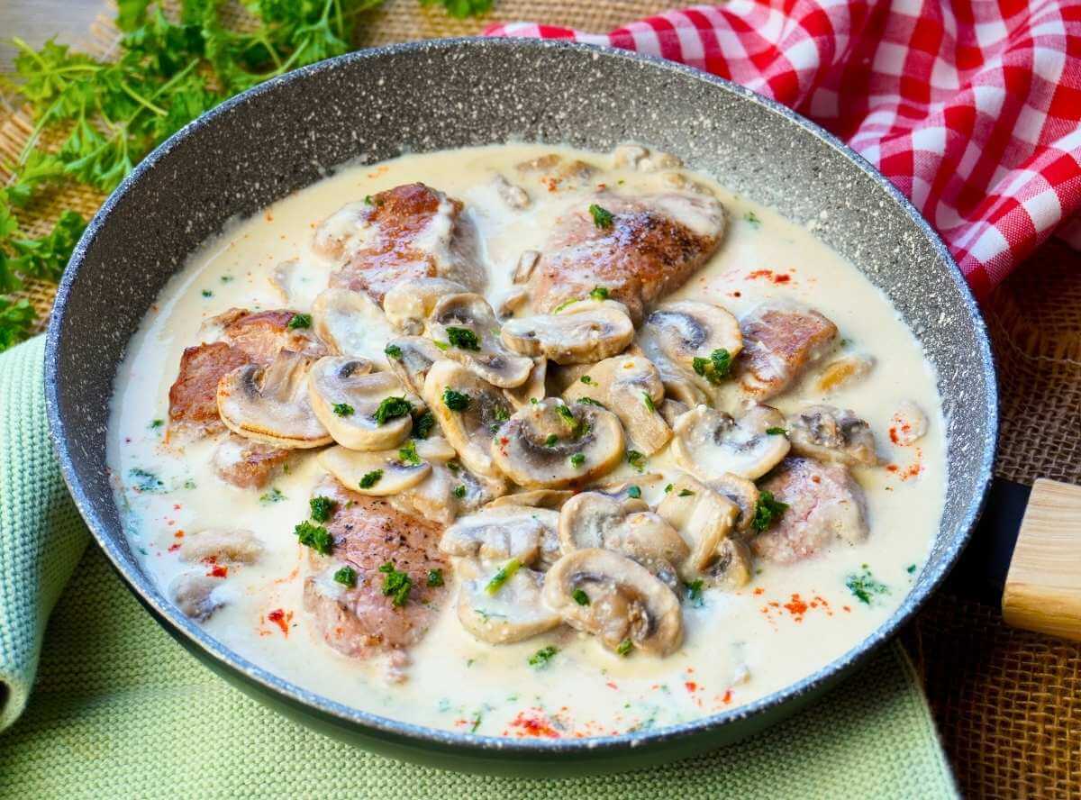 Schweinefilet mit Champignons
