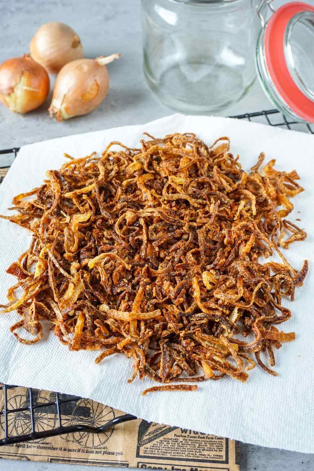 Röstzwiebeln selber machen – Das Knusper-Rezept! Röstzwiebeln selber machen – Das Knusper-Rezept!