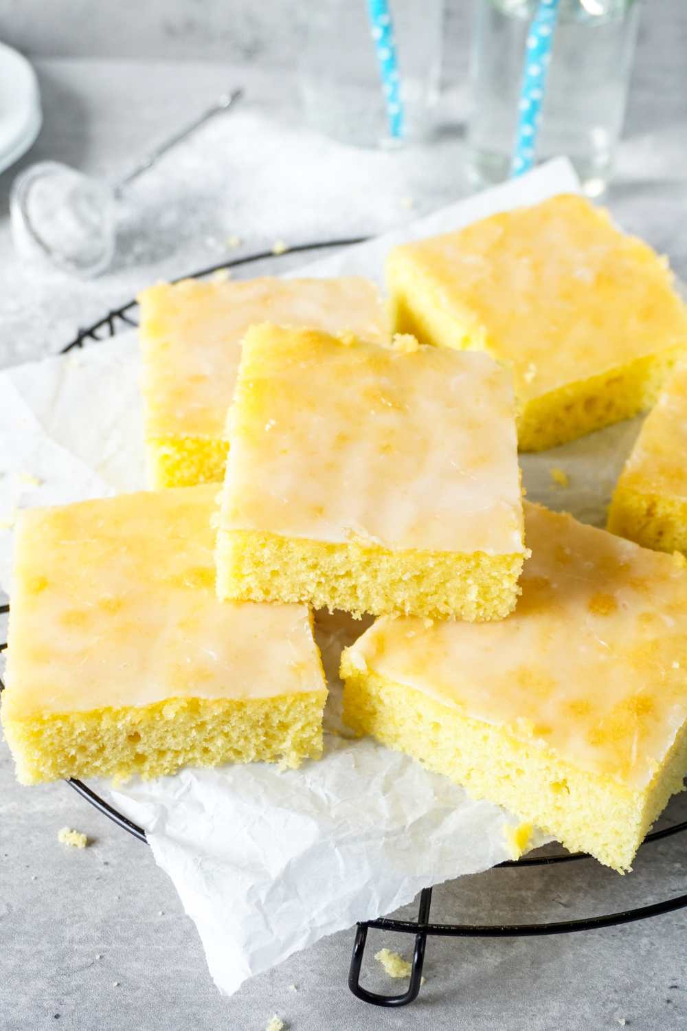 Selterskuchen mit Zuckerguss Selterskuchen mit Zuckerguss