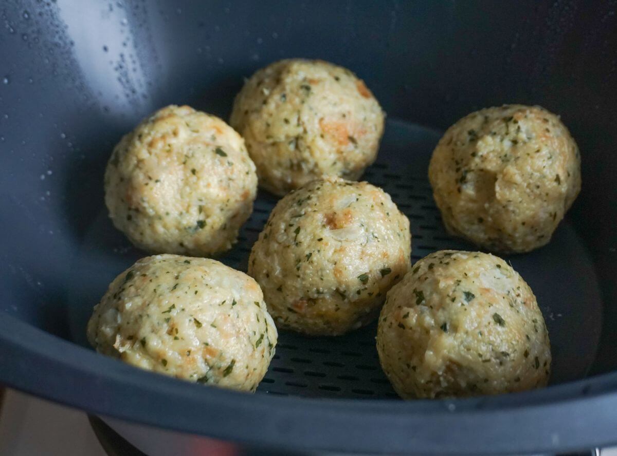 Semmelkn&ouml;del im Thermomix Varoma