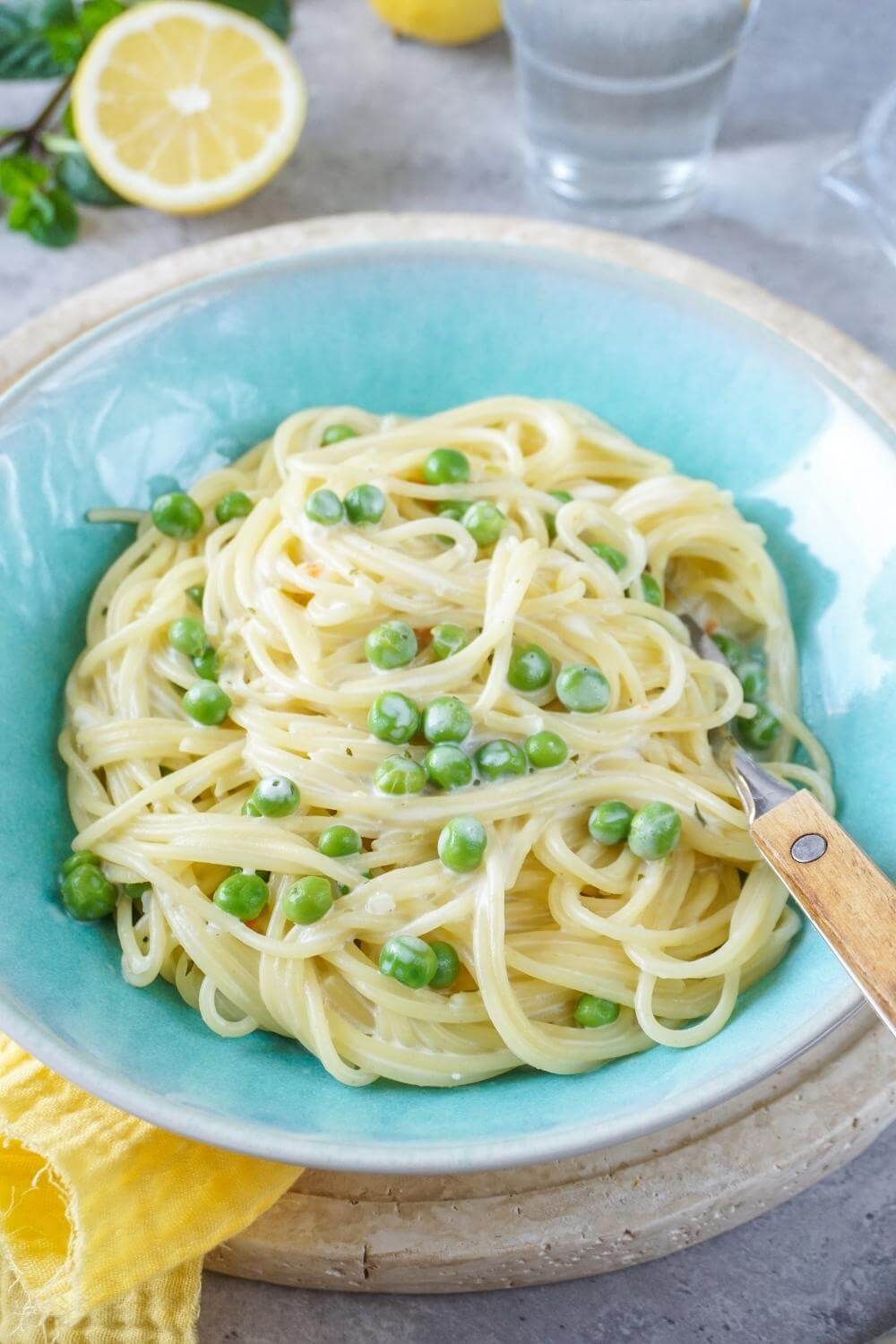 Spaghetti al limone - so erfrischend lecker Spaghetti al limone - so erfrischend lecker