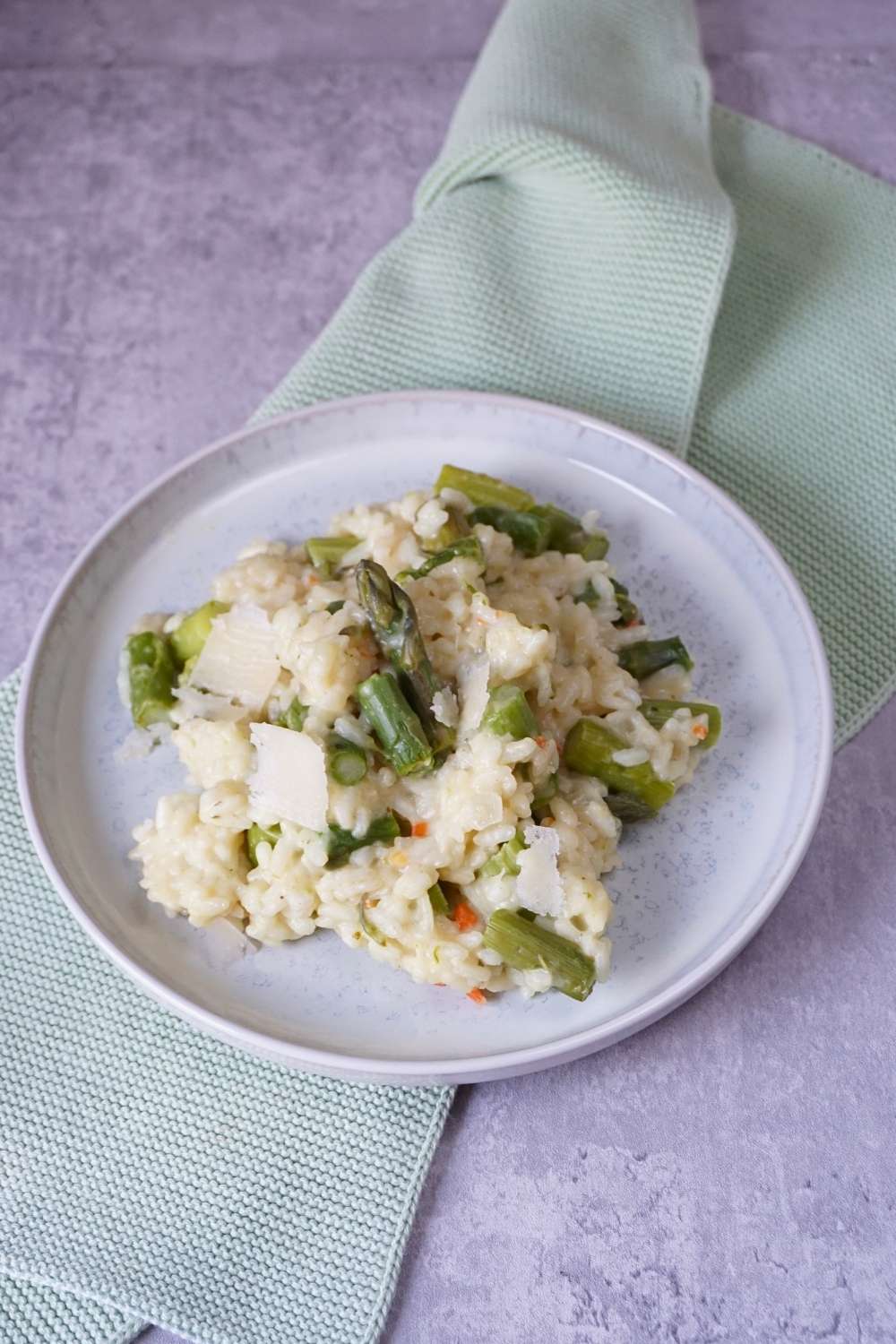 Spargelrisotto mit grünem Spargel - einfaches Rezept Spargelrisotto mit grünem Spargel - einfaches Rezept