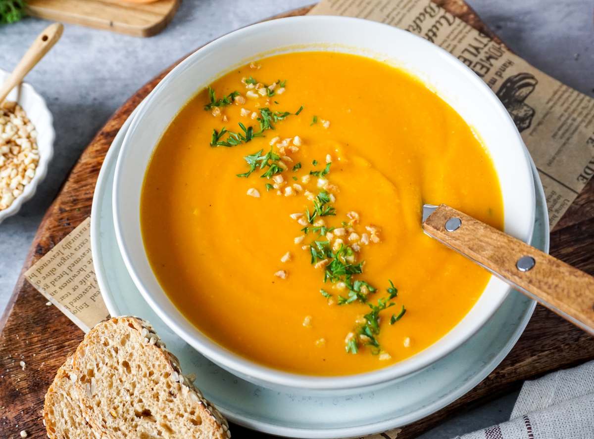 Süßkartoffelsuppe mit Möhren
