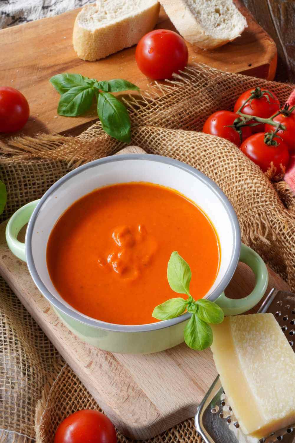 Cremige Tomatensuppe im Thermomix Cremige Tomatensuppe im Thermomix